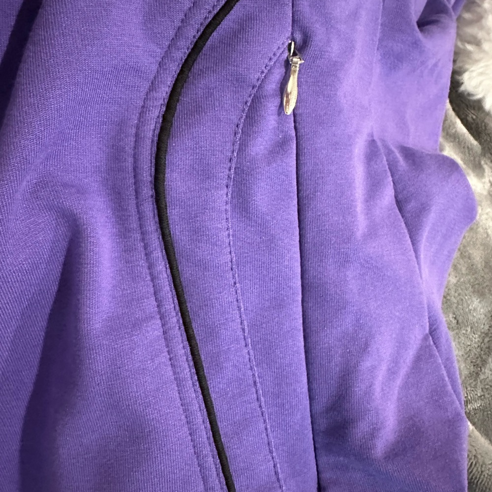 Tracksuit set - Picture 7 of 10